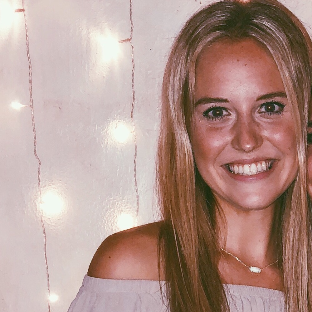 Meet your Posher, Caroline